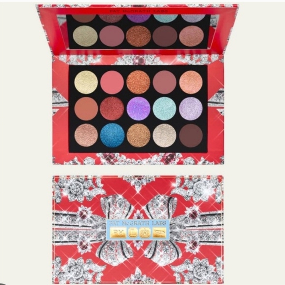 Pat McGrath Luminous Legends: Mega Eyeshadow Palette